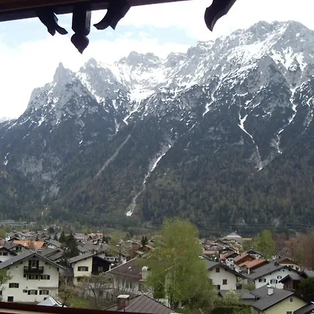 Haus Pelzer Apartman *